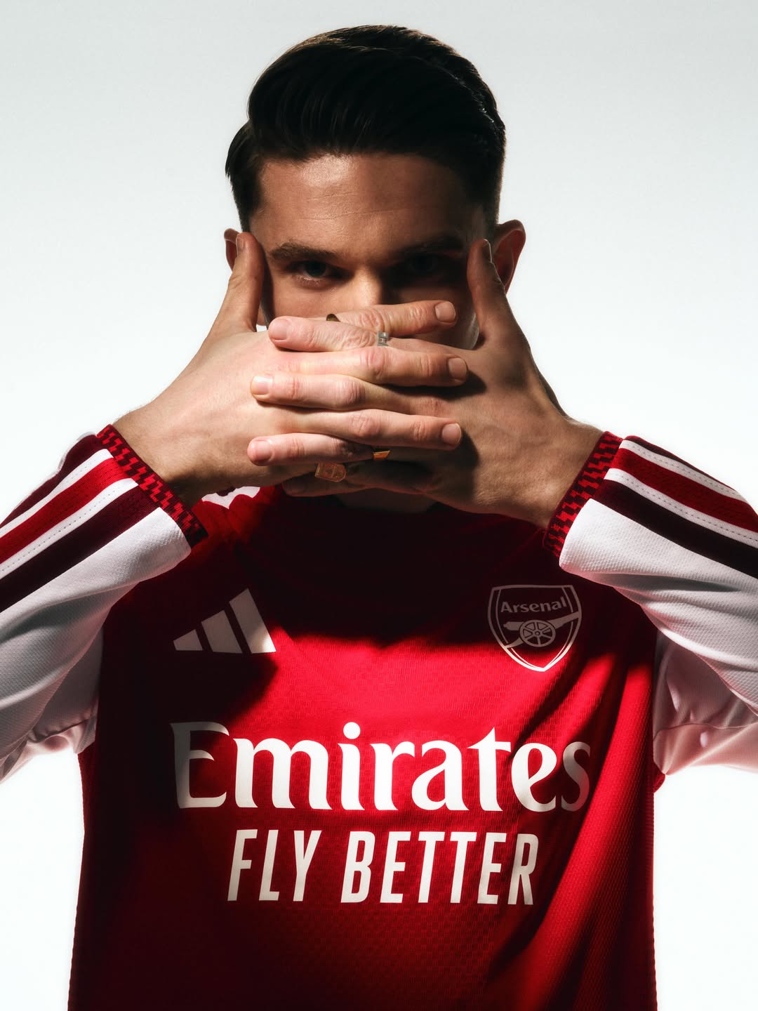 Arsenal 26/27 Champions Kit